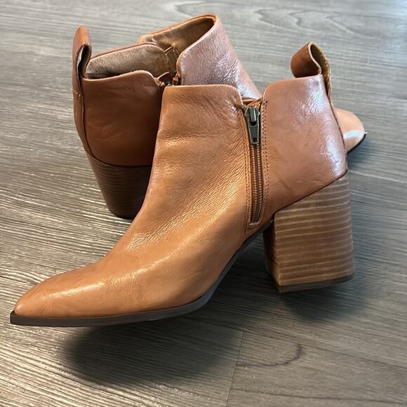 Vionic Lyssa Booties Brown Leather Stacked Heel USA 9.5 - Picture 2 of 9